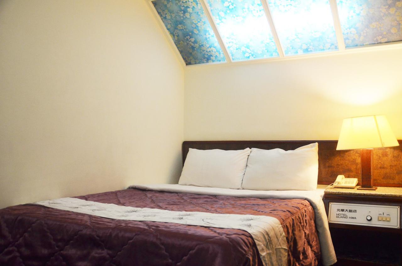 Guang Haw Hotel Tainan Luaran gambar